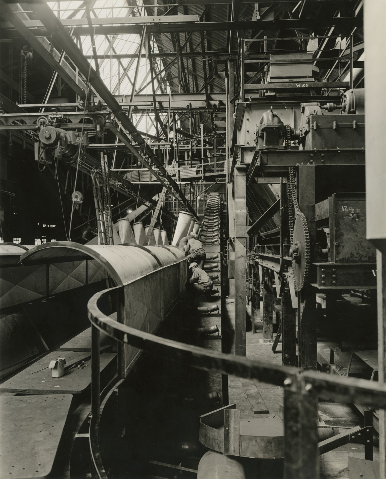 Inside Nash Motors